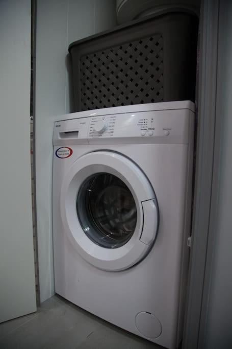 Stylish Studio In Only 50 Meters From Beach ! Ницца Экстерьер фото